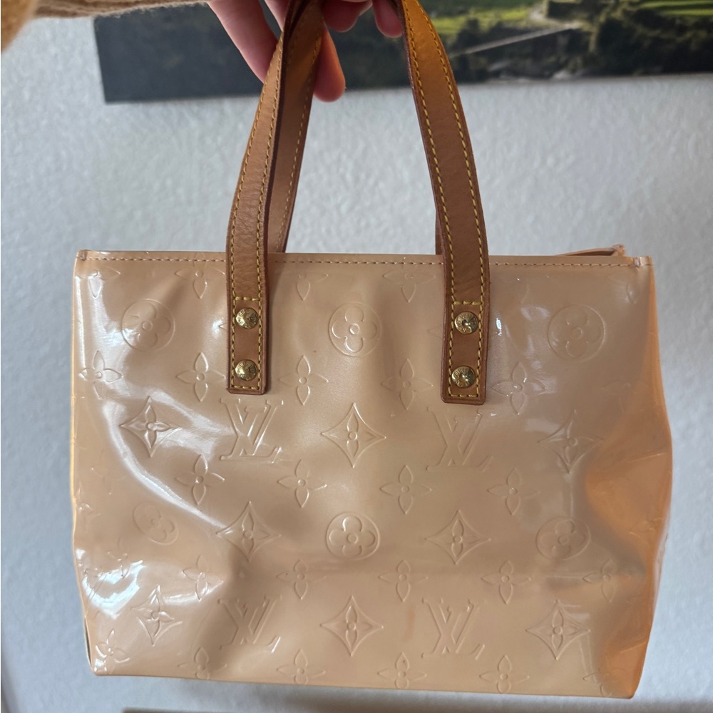 Louis Vuitton Vernis Reade Tote - Ivory